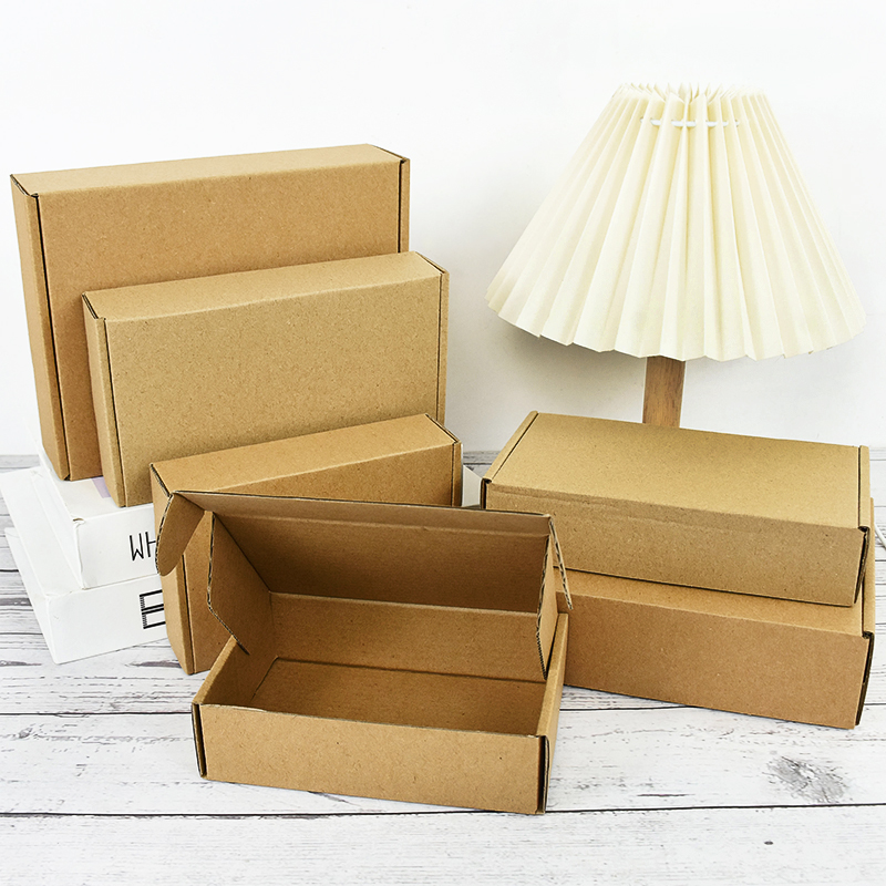茶色のクラフト紙のギフト包装箱,段ボール箱,クリスマスギフト - Wedding Supply.Box のレビューと価格