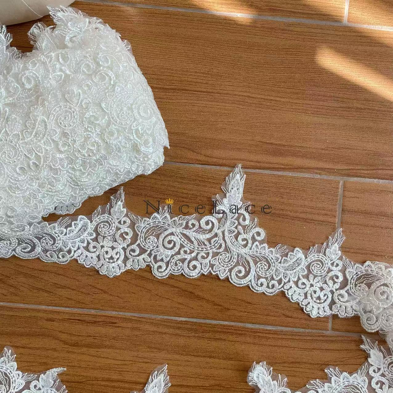 1 ヤードアイボリー刺繍レース絶妙な刺繍リボンスパンコールト - Wedding Water Supply のレビューと価格